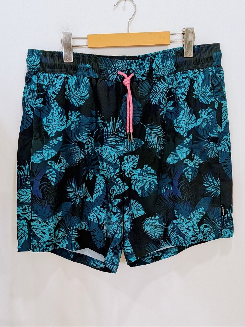 MAAMGIC | Men's Blue/Black Tropical 2in1 Compression Lined Swim Shorts
